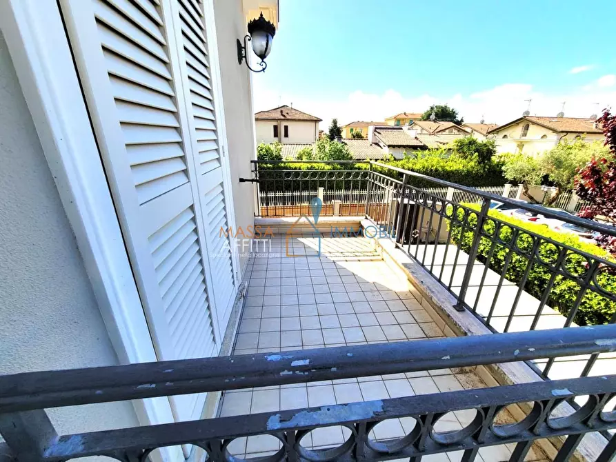 Immagine 5 di Appartamento in vendita  in Villaggio Apuano 51 a Massa