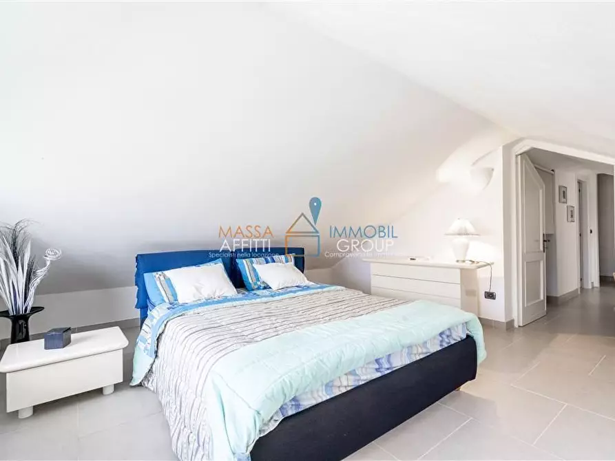Immagine 12 di Porzione di casa in vendita  in Viale Marina 114 a Montignoso