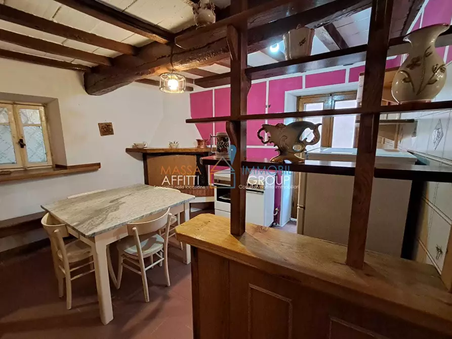 Immagine 7 di Porzione di casa in vendita  in Via dei Colli 141 a Massa