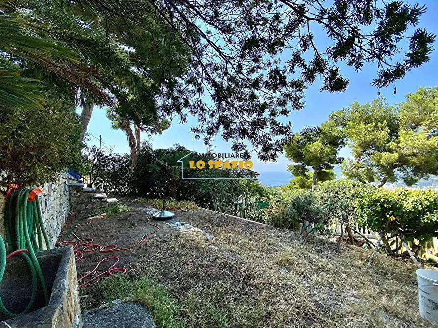 Immagine 47 di Quadrilocale in vendita  in Via Soprana 21 a Andora