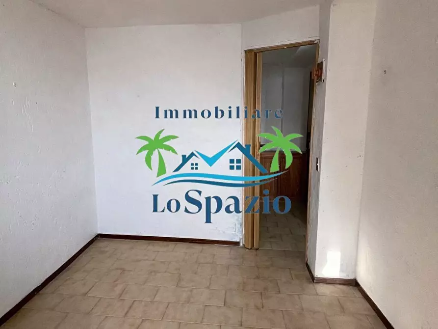 Immagine 15 di Trilocale in vendita  in Via Vincenzo Pelle 8 a Alassio