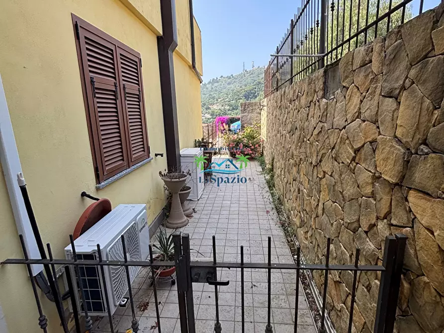 Immagine 28 di Trilocale in vendita  in strada della colla 50 a Andora