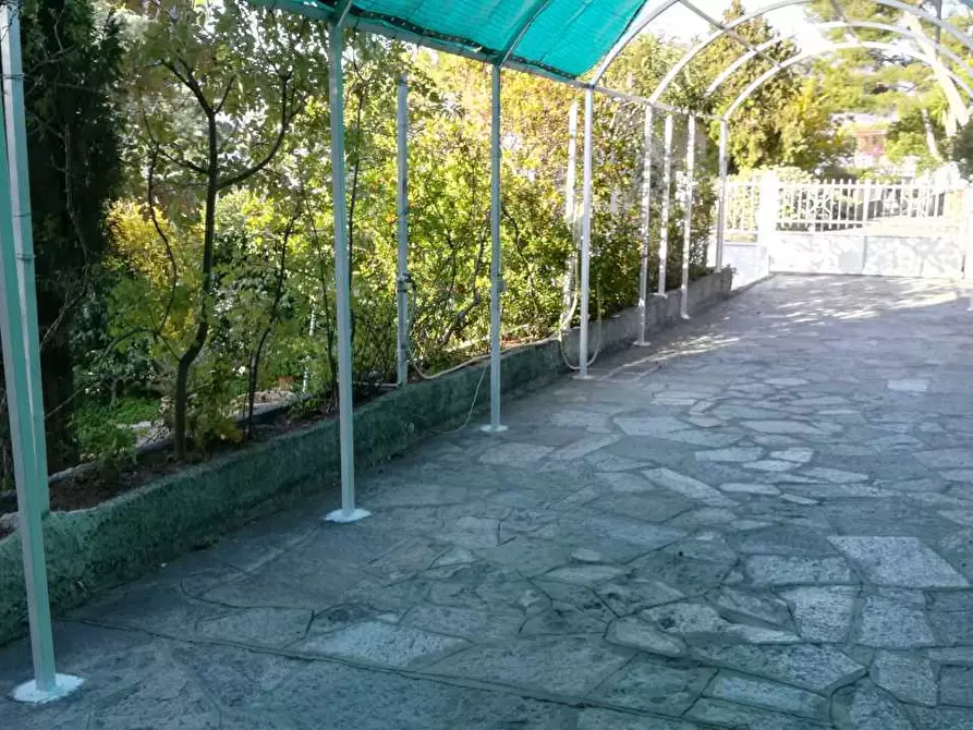 Immagine 21 di Villa in vendita  in viale olanda a Andora