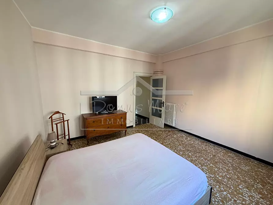 Immagine 43 di Pentalocale in vendita  in Via Orefici 3 a Savona