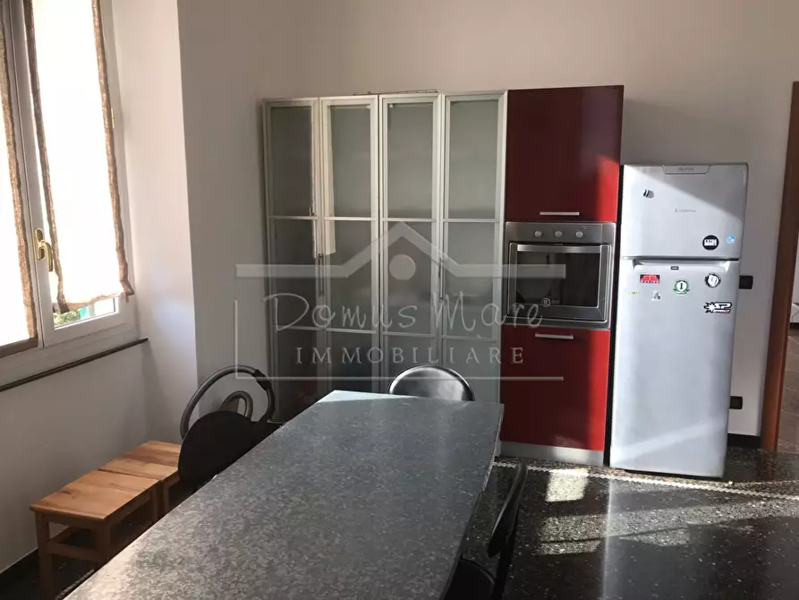 Immagine 9 di Trilocale in affitto  a Savona