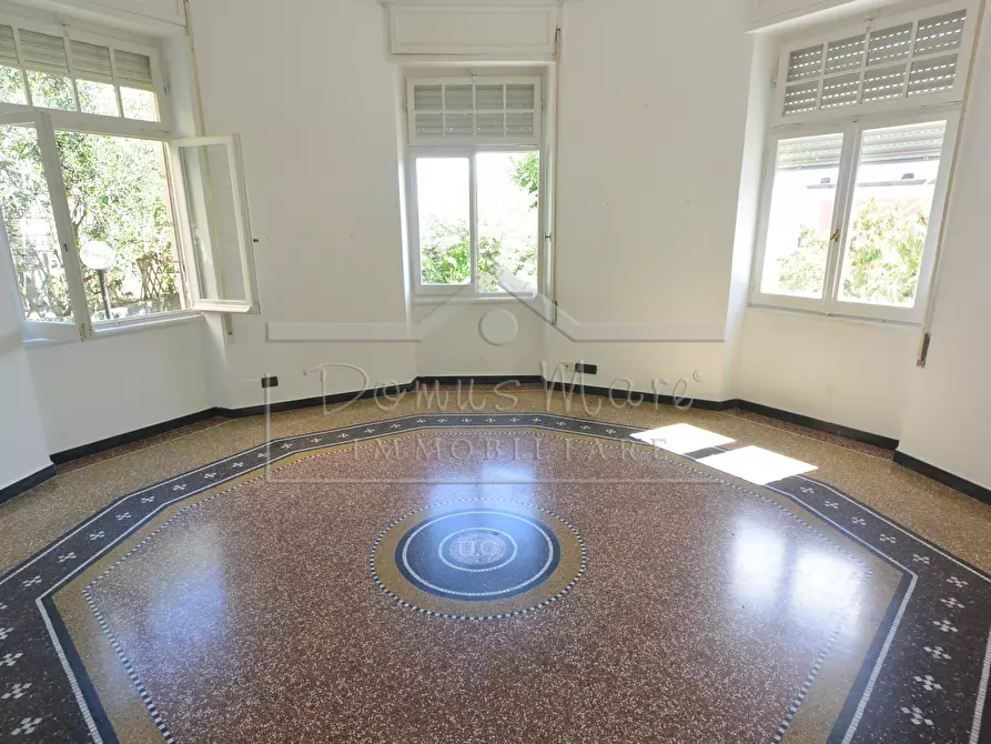 Immagine 5 di Pentalocale in vendita  in Via Montegrappa 4 a Savona