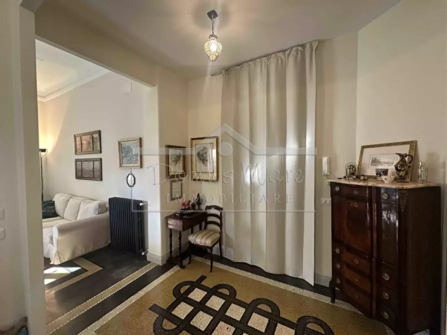 Immagine 3 di Pentalocale in vendita  in Via Beato Formica 4 a Savona