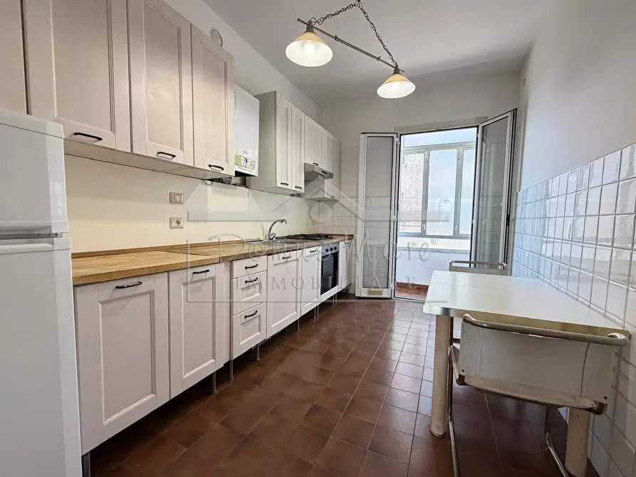 Immagine 17 di Pentalocale in vendita  in Via Orefici 3 a Savona