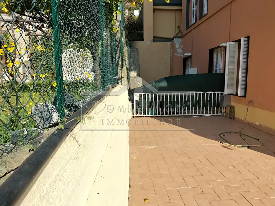 Immagine 13 di Trilocale in vendita  a Varazze