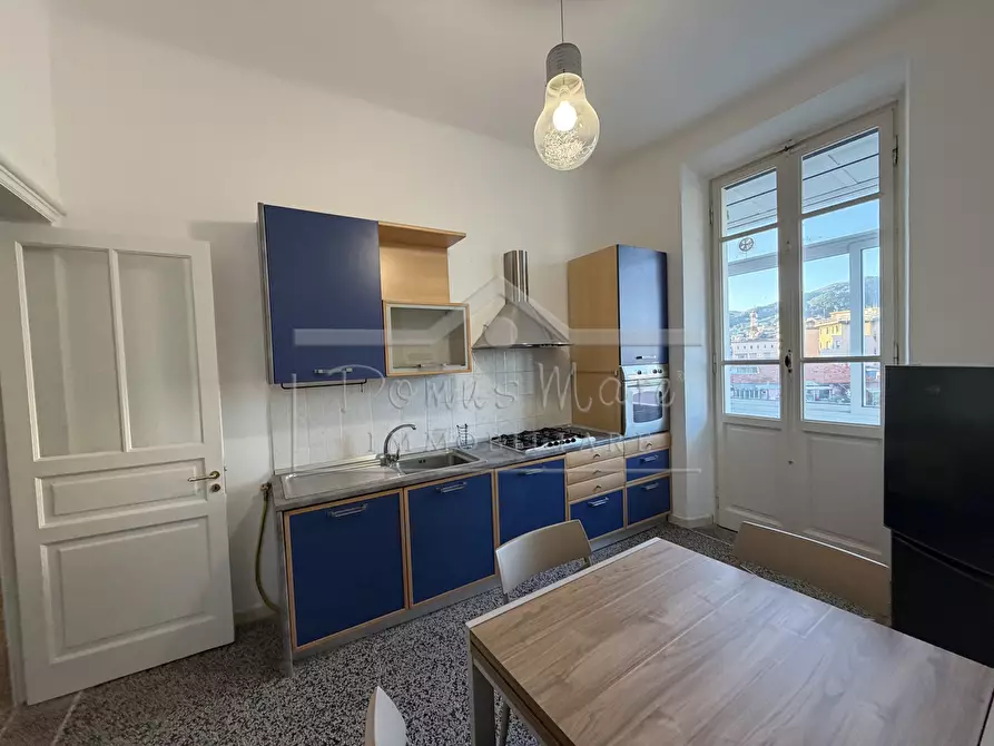 Immagine 5 di Quadrilocale in affitto  a Savona