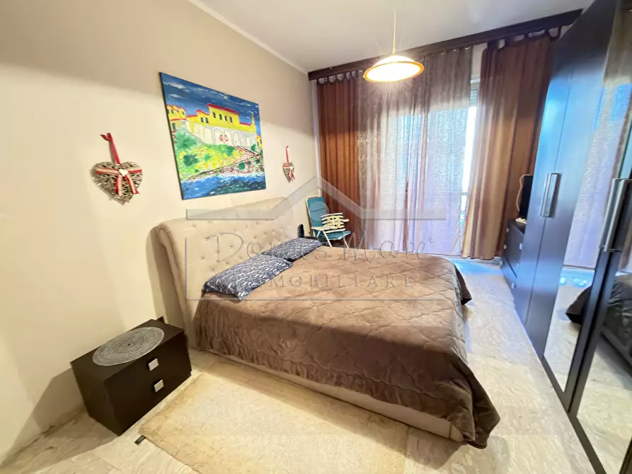 Immagine 10 di Trilocale in vendita  in VIA  DELLA COSTITUZIONE 16 a Albenga