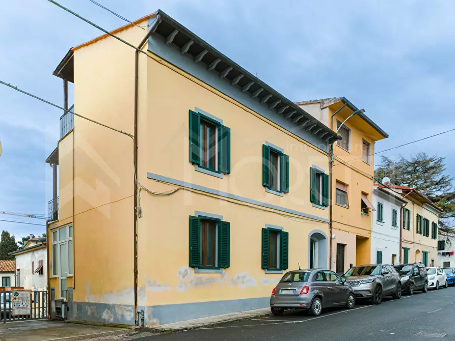 Immagine 1 di Casa indipendente in vendita  in Via Umberto I a Collesalvetti