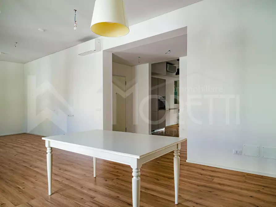 Immagine 16 di Pentalocale in vendita  in Via Costanzo Ebat a Livorno