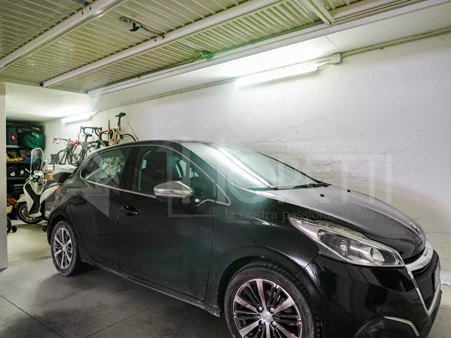 Immagine 59 di Trilocale in vendita  in Via Lazzara Giovanni a Livorno