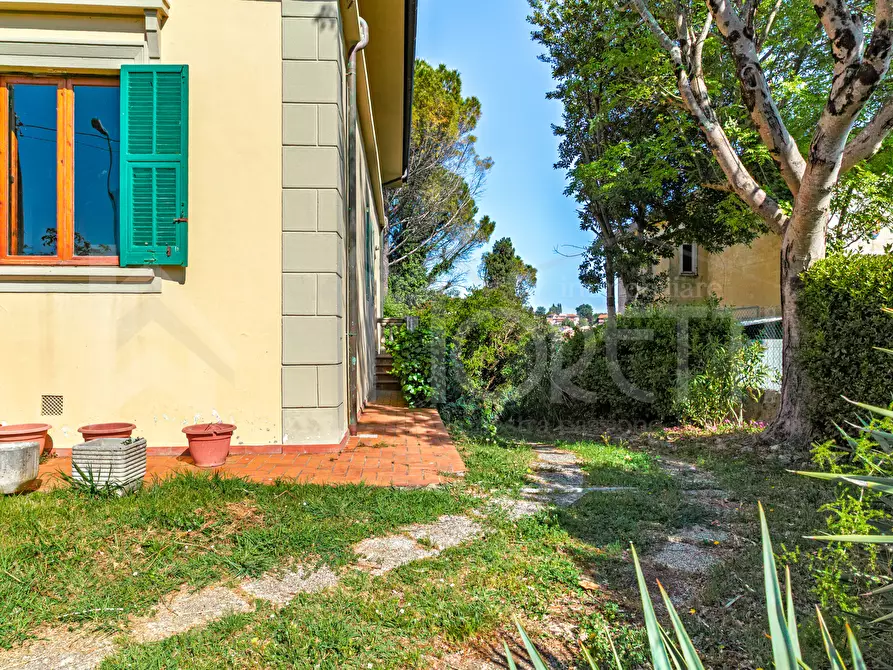 Immagine 9 di Villa in vendita  in Via Parrana San Martino a Collesalvetti