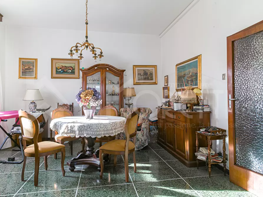 Immagine 17 di Pentalocale in vendita  in Viale Fabbricotti a Livorno