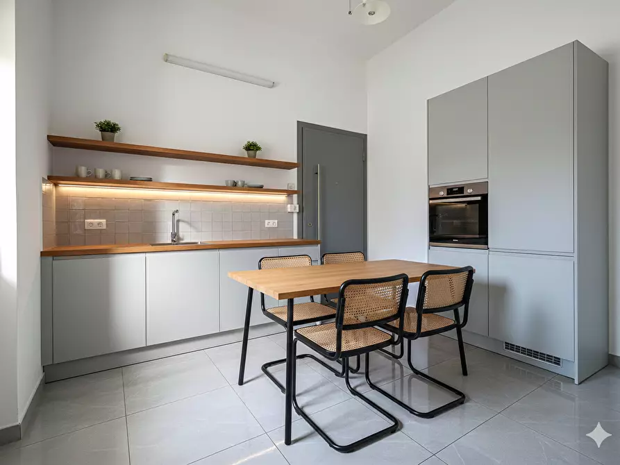 Immagine 16 di Quadrilocale in vendita  in Via Anna Frank a Livorno