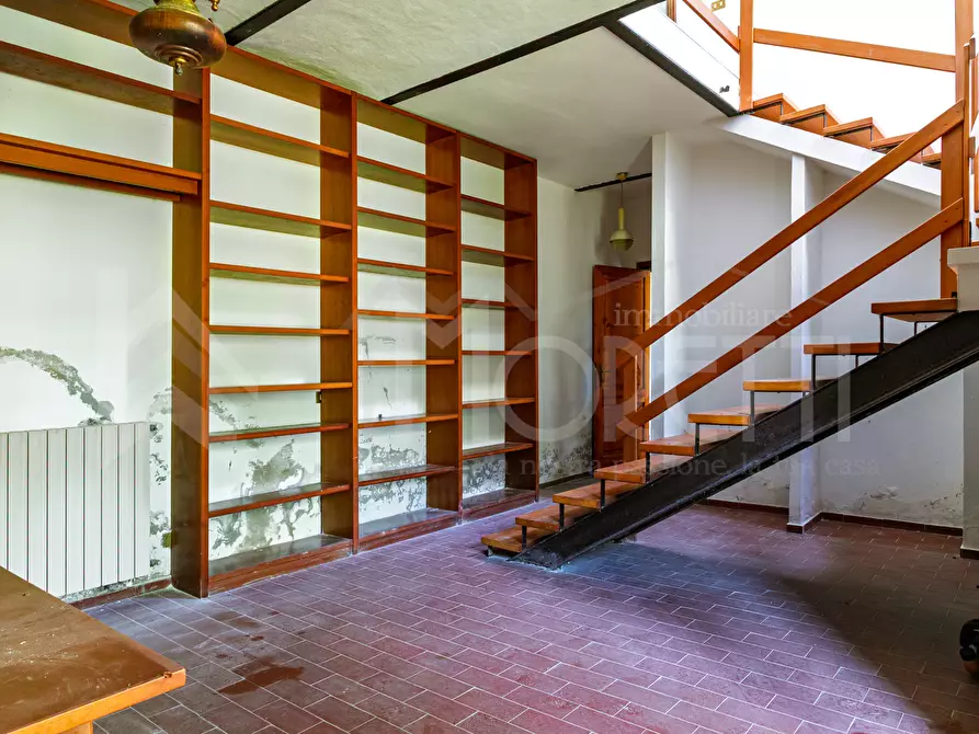 Immagine 80 di Villa in vendita  in Via Parrana San Martino a Collesalvetti
