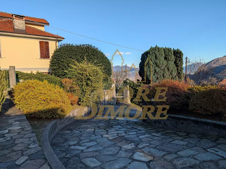 Immagine 2 di Casa indipendente in vendita  a Casale Corte Cerro