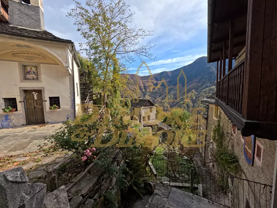 Immagine 2 di Casa indipendente in vendita  in Valleggia a Montescheno
