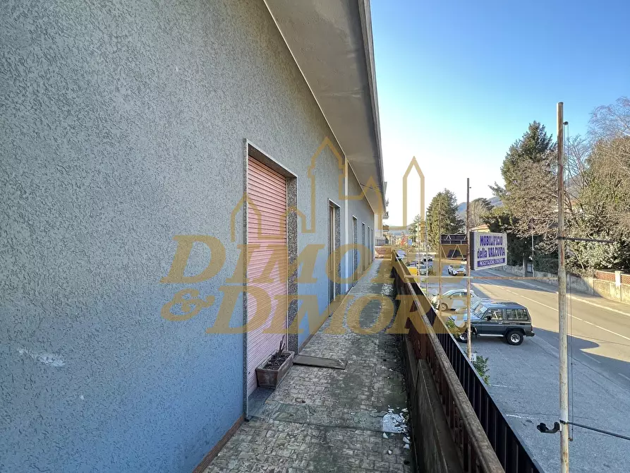 Immagine 17 di Locale commerciale in vendita  in Via Battaglia San Martino 72 a Cuveglio