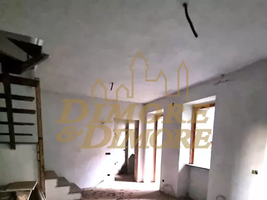 Immagine 2 di Rustico / casale in vendita  a Brovello-Carpugnino