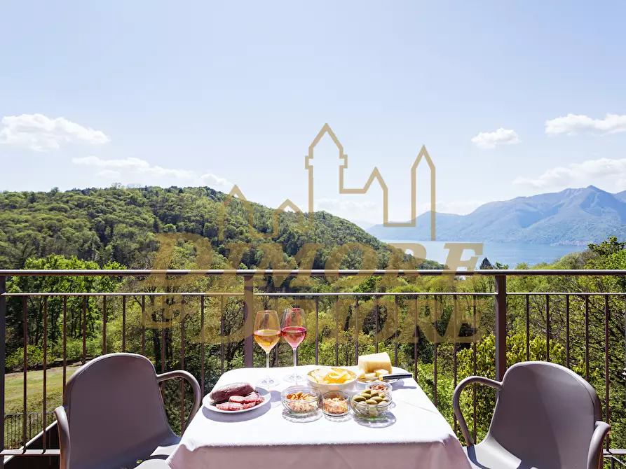 Immagine 3 di Villetta a schiera in vendita  a Luino