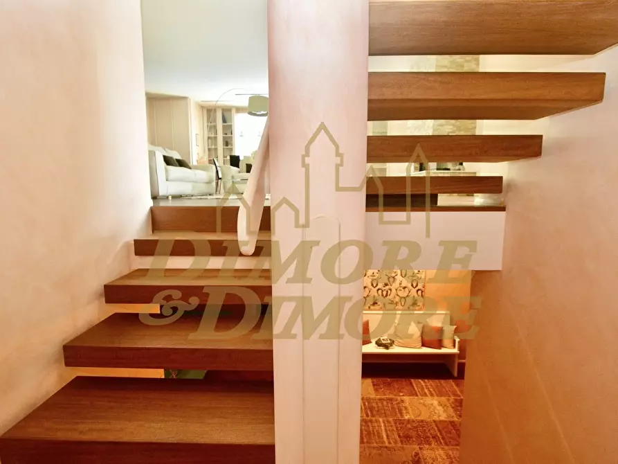 Immagine 36 di Villa in vendita  a Ranco