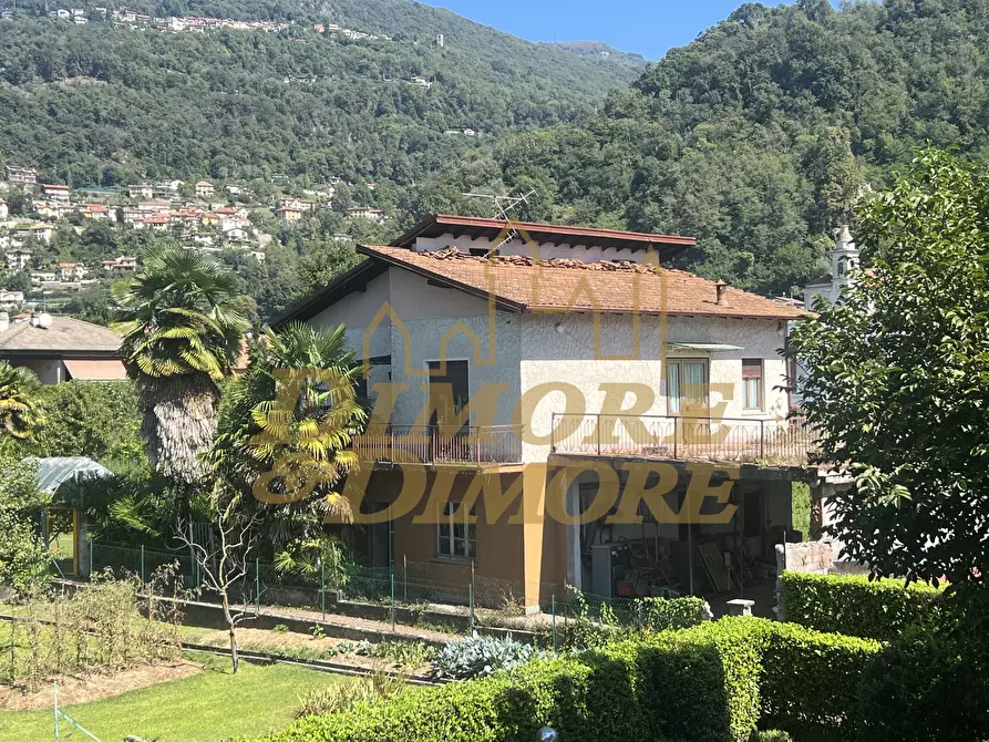 Immagine 1 di Casa indipendente in vendita  in Viale Garibaldi 52 a Maccagno Con Pino E Veddasca