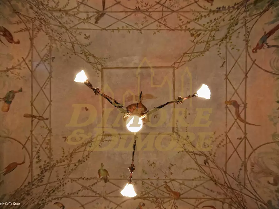 Immagine 22 di Villa in vendita  a Varese