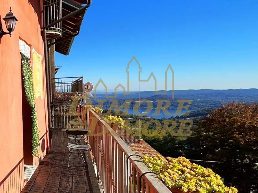 Immagine 1 di Bilocale in vendita  in Piazza Milano 8A a Colazza