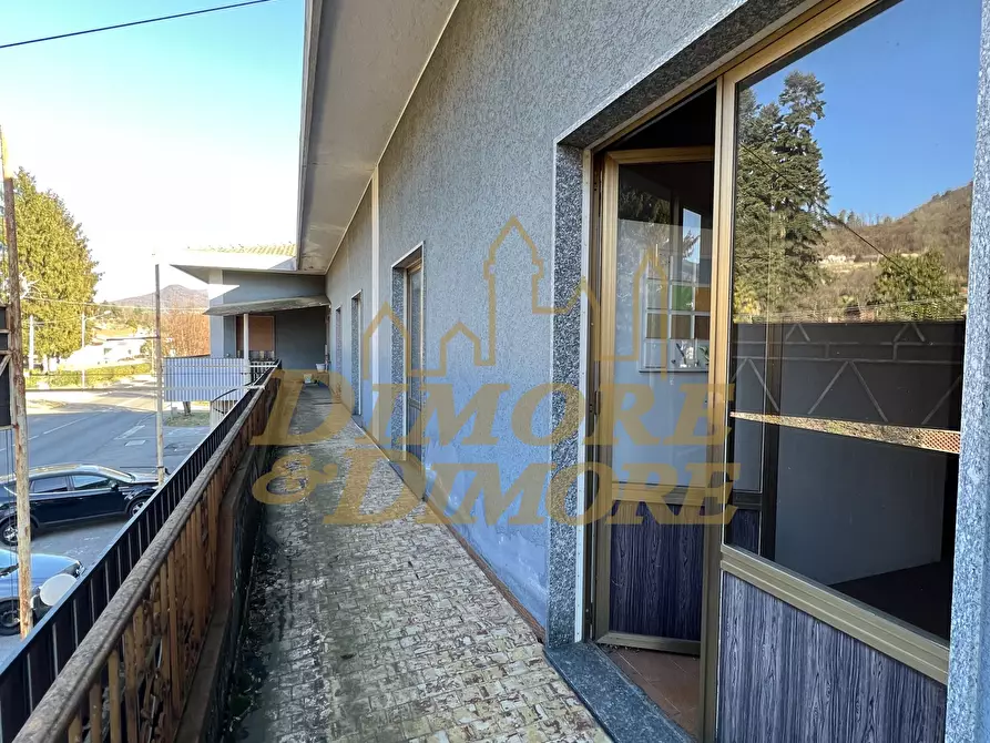 Immagine 15 di Locale commerciale in vendita  in Via Battaglia San Martino 72 a Cuveglio