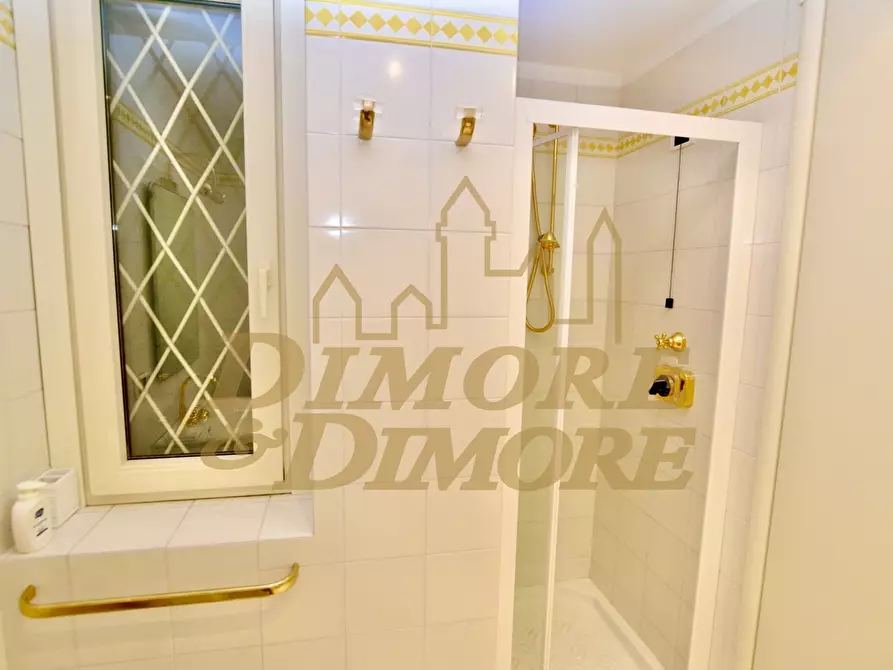 Immagine 35 di Villa in vendita  a Ranco