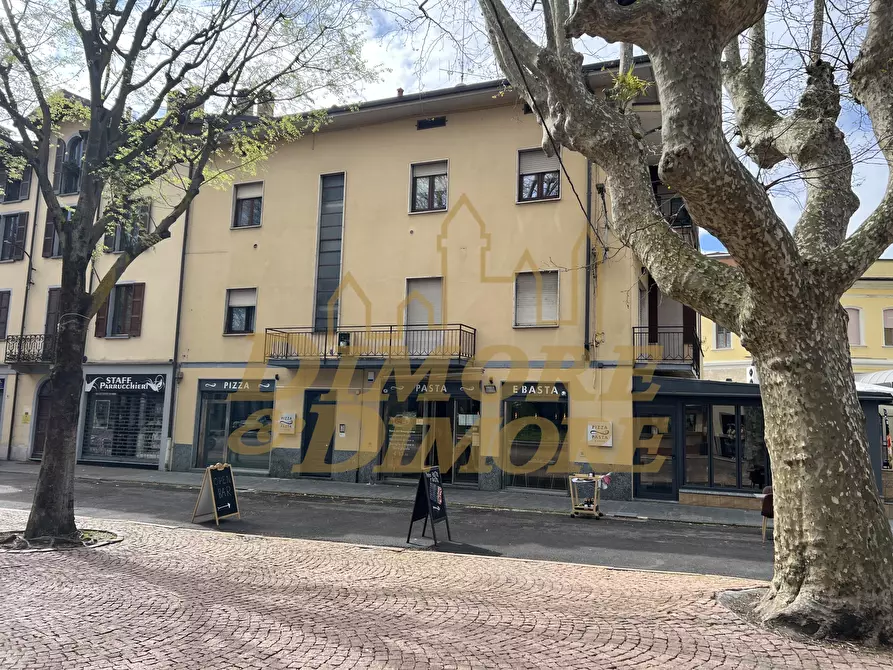 Immagine 21 di Trilocale in vendita  in Piazza Garibaldi 10 a Luino