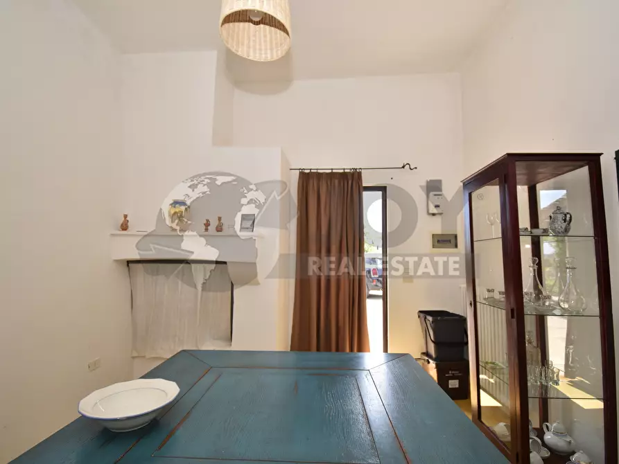 Immagine 9 di Villa in vendita  in Via Carlo Donat Cattin 63 a Specchia