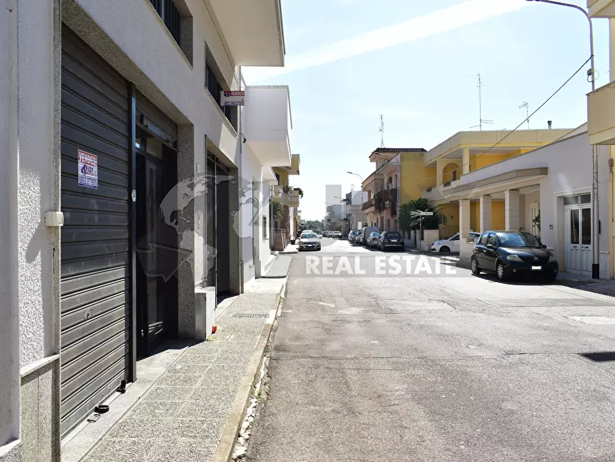 Immagine 24 di Locale commerciale in vendita  in via alcide de gasperi 51 a Carmiano