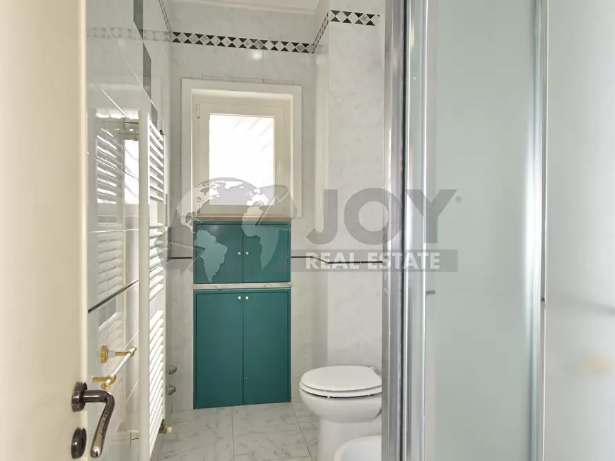 Immagine 38 di Appartamento in vendita  in Viale Aldo Moro 95 a Brindisi