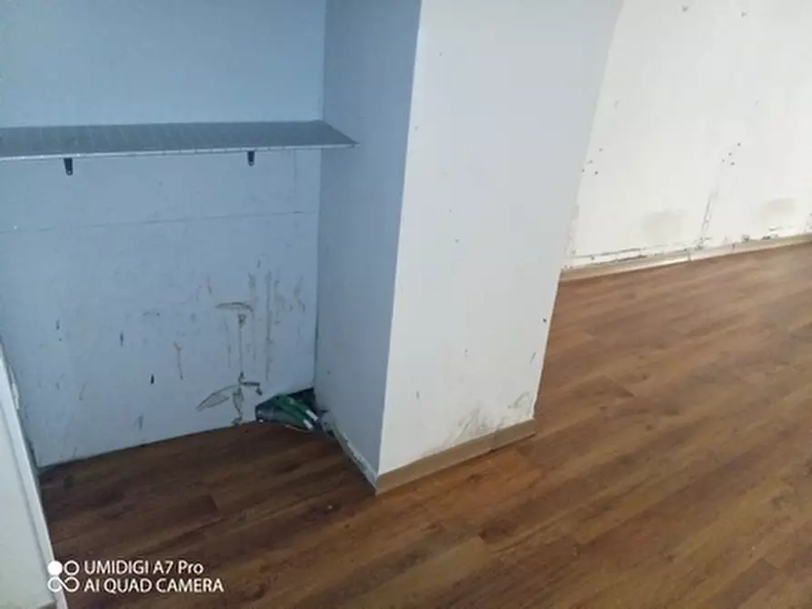 Immagine 8 di Locale commerciale in vendita  in CORSO ROMA a Lanciano