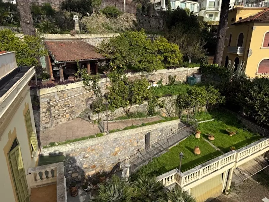 Immagine 12 di Porzione di casa in vendita  in parco fuor del vento a Alassio