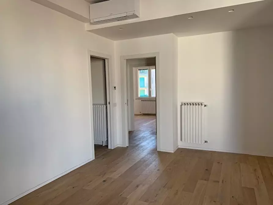 Immagine 5 di Pentalocale in vendita  in C.so Europa a Alassio