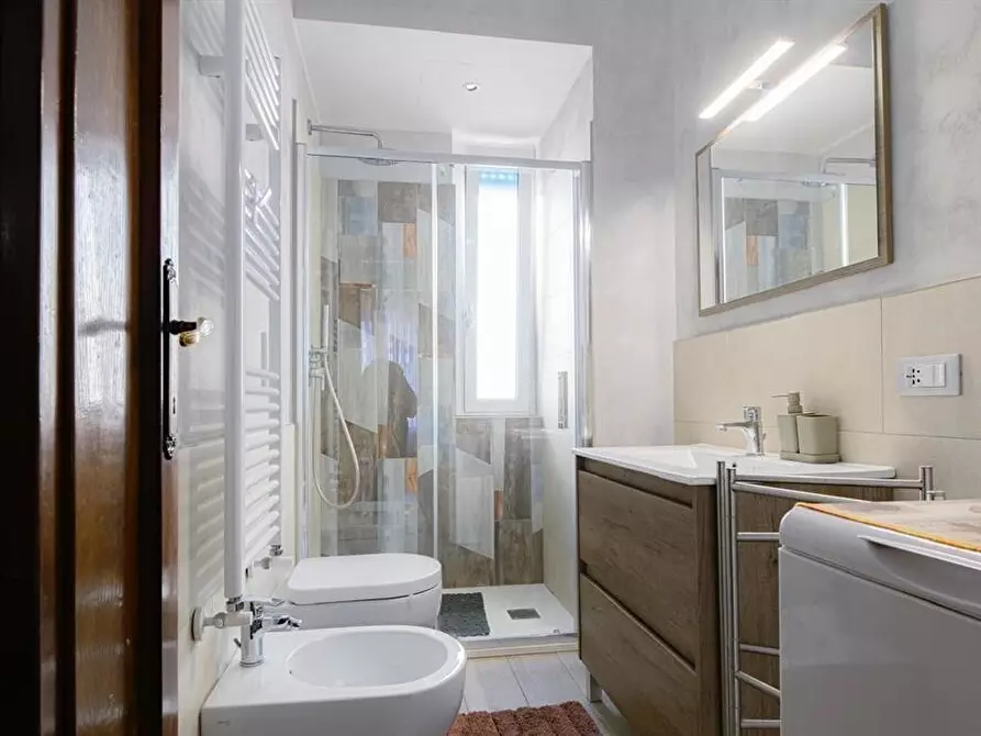 Immagine 9 di Quadrilocale in vendita  in Via Richard West a Alassio