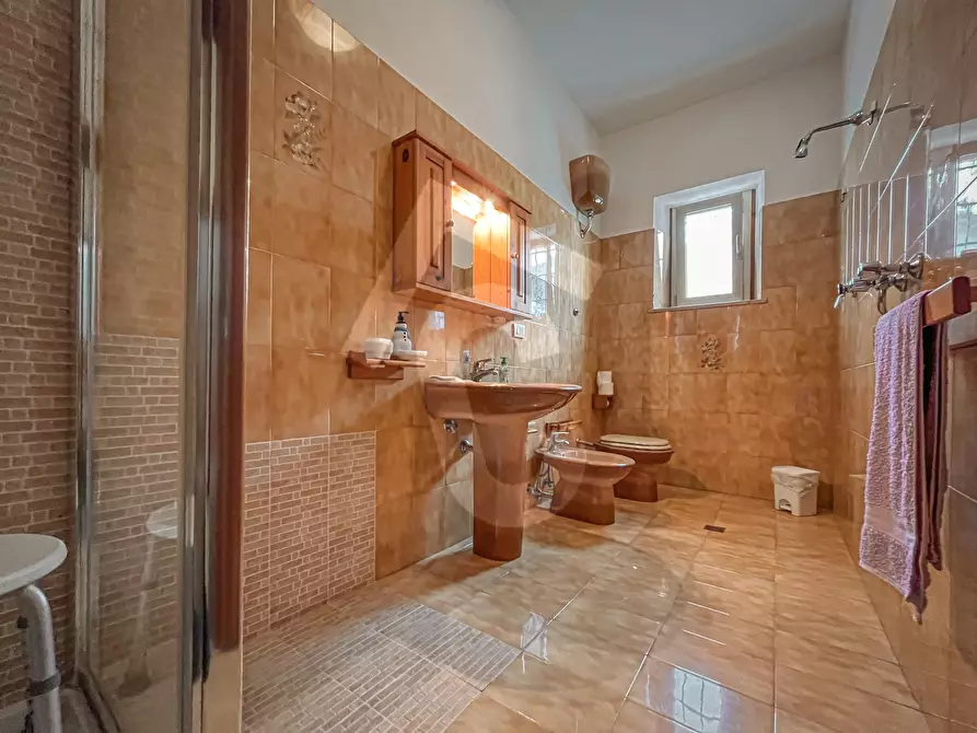 Immagine 29 di Casa indipendente in vendita  a Jesi