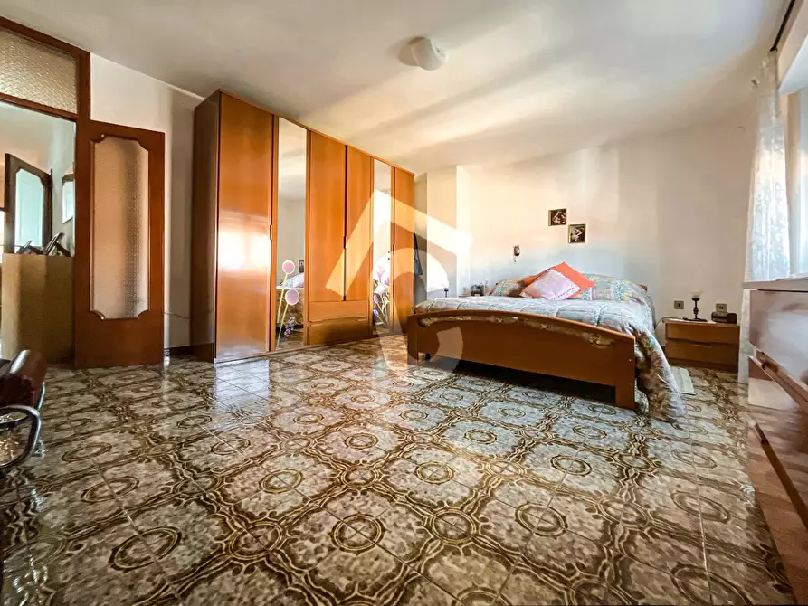 Immagine 18 di Casa bifamiliare in vendita  a Jesi