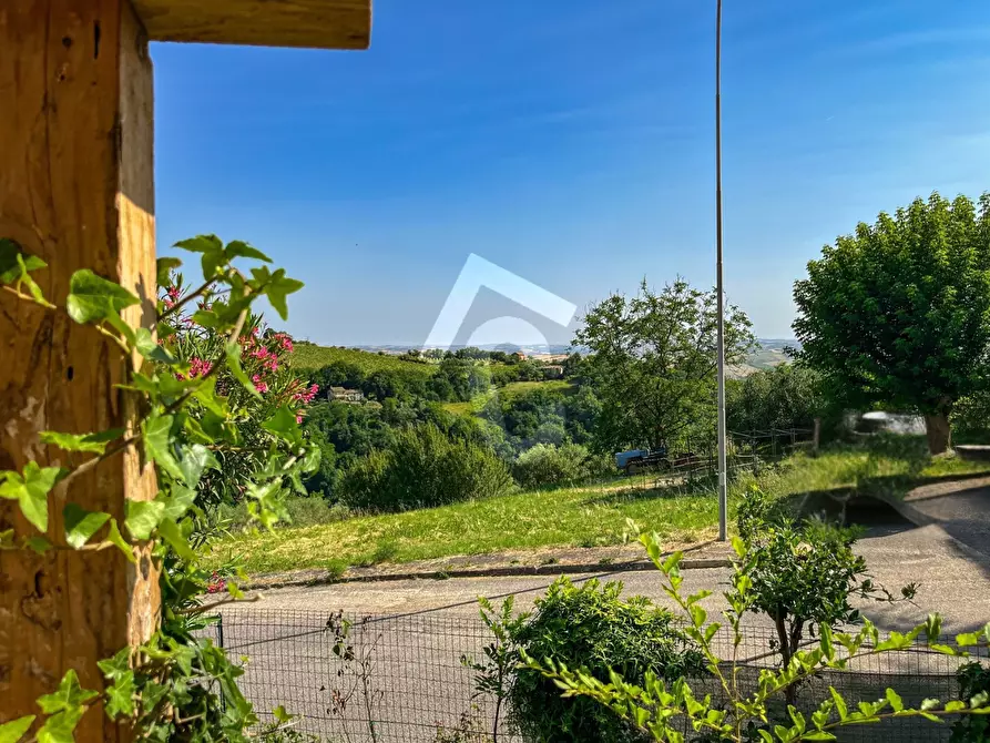 Immagine 34 di Quadrilocale in vendita  a Montecarotto