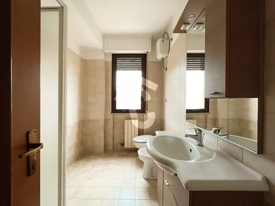 Immagine 12 di Trilocale in vendita  a Jesi