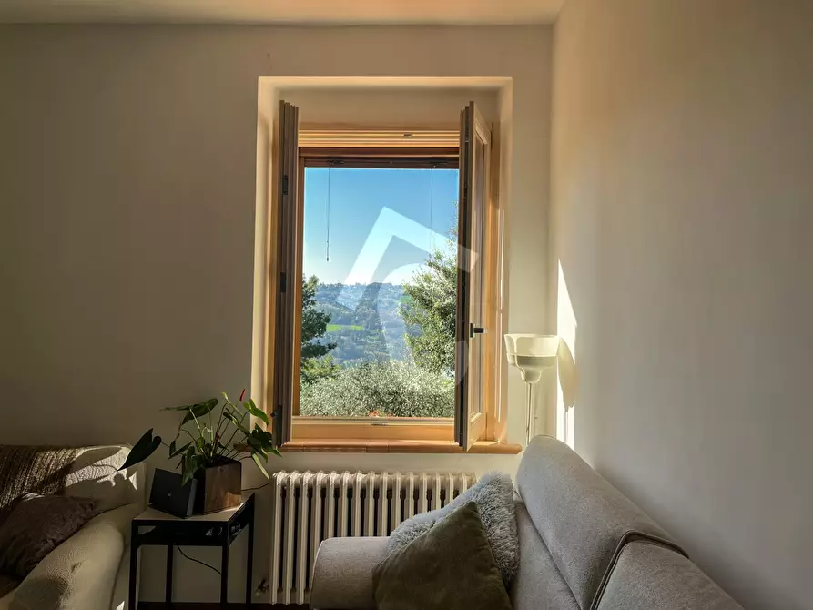 Immagine 15 di Rustico / casale in vendita  a Rosora