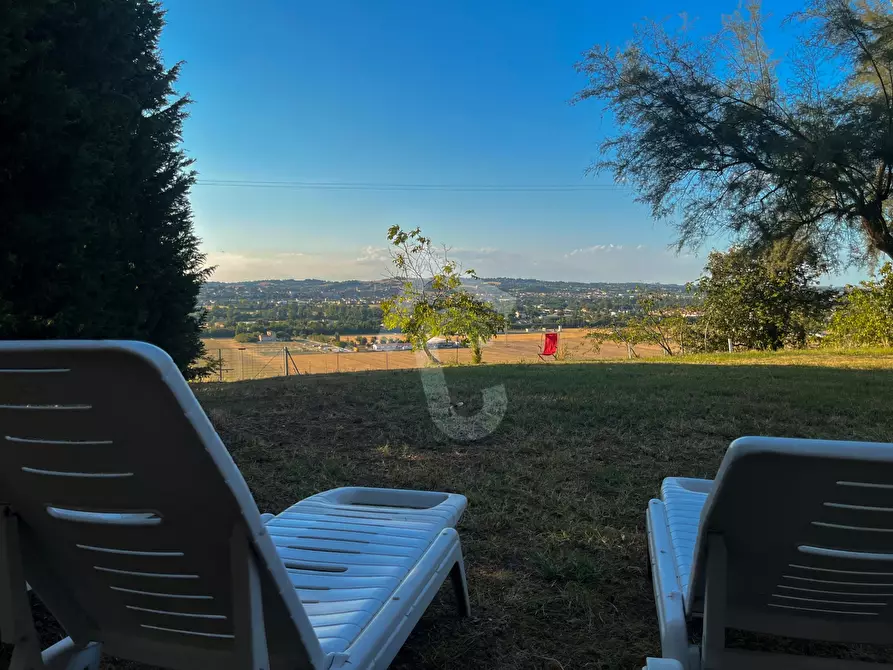 Immagine 29 di Rustico / casale in vendita  a Jesi