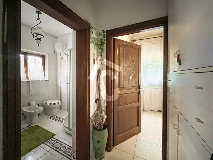 Immagine 11 di Casa indipendente in vendita  a Jesi