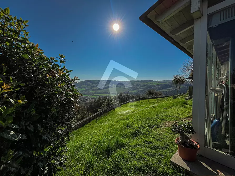 Immagine 36 di Rustico / casale in vendita  a Rosora