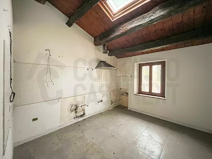 Immagine 7 di Rustico / casale in vendita  a Poggio San Marcello